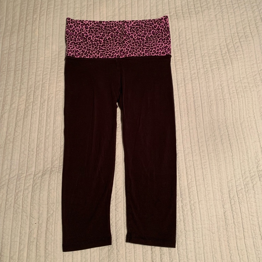 Victoria’s Secret cropped leggings